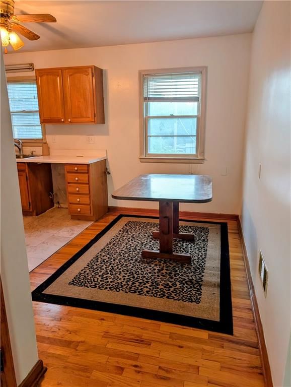 3327 Seneca Street — photo 4