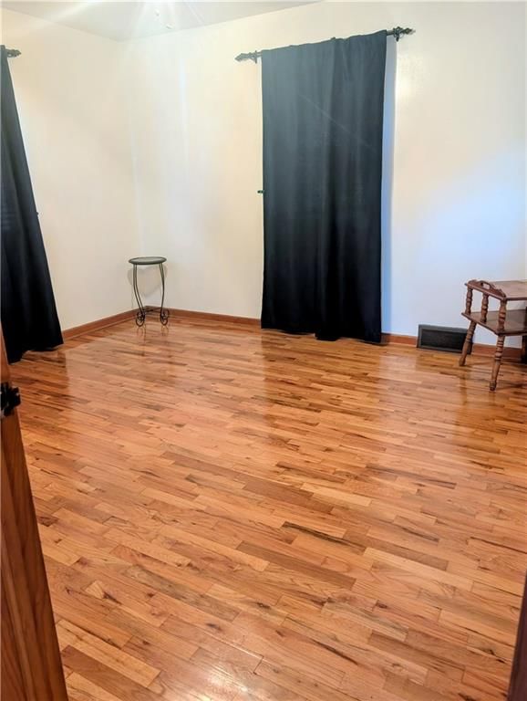 3327 Seneca Street — photo 10
