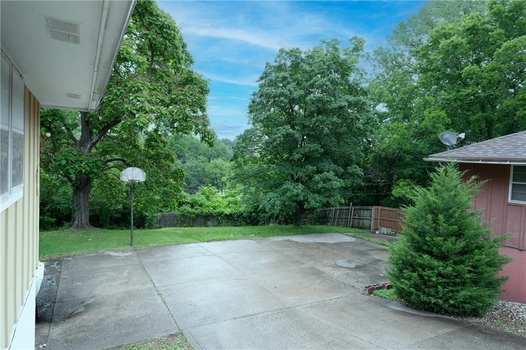 1836 E 78th Street — photo 21