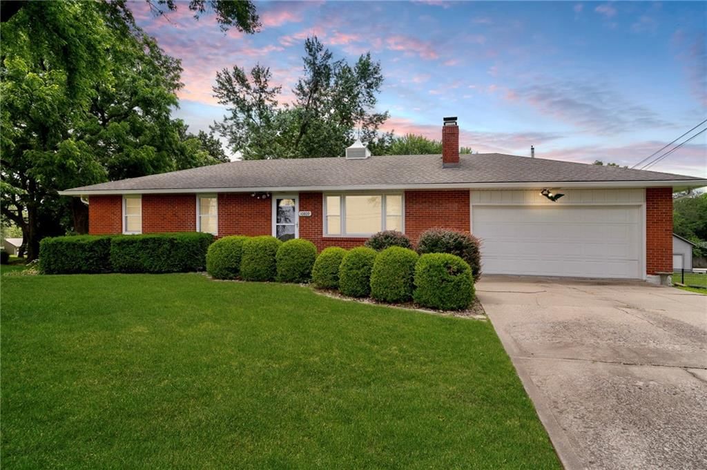 10809 E 47th Street, Kansas City, MO
