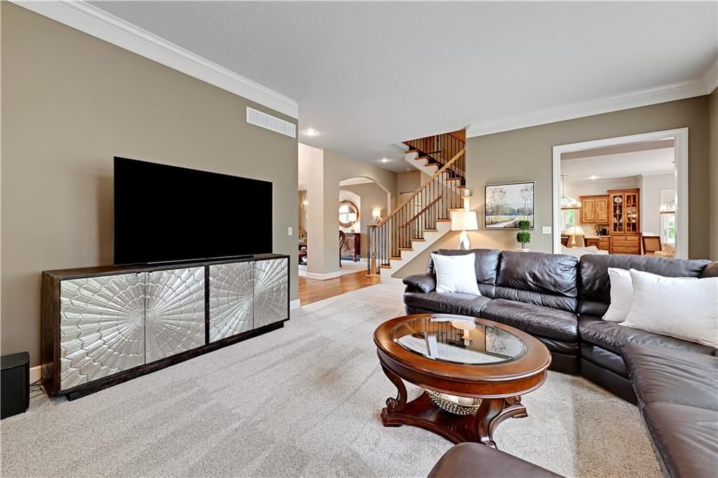 5609 Roundtree Street — photo 8