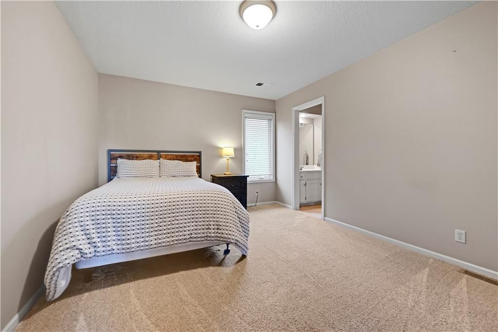 5609 Roundtree Street — photo 31