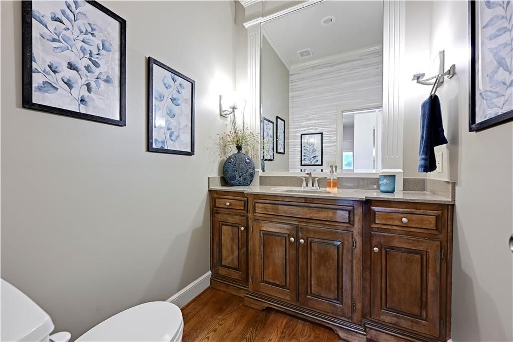 5609 Roundtree Street — photo 36