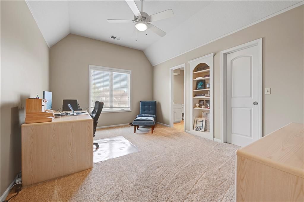 5609 Roundtree Street — photo 39