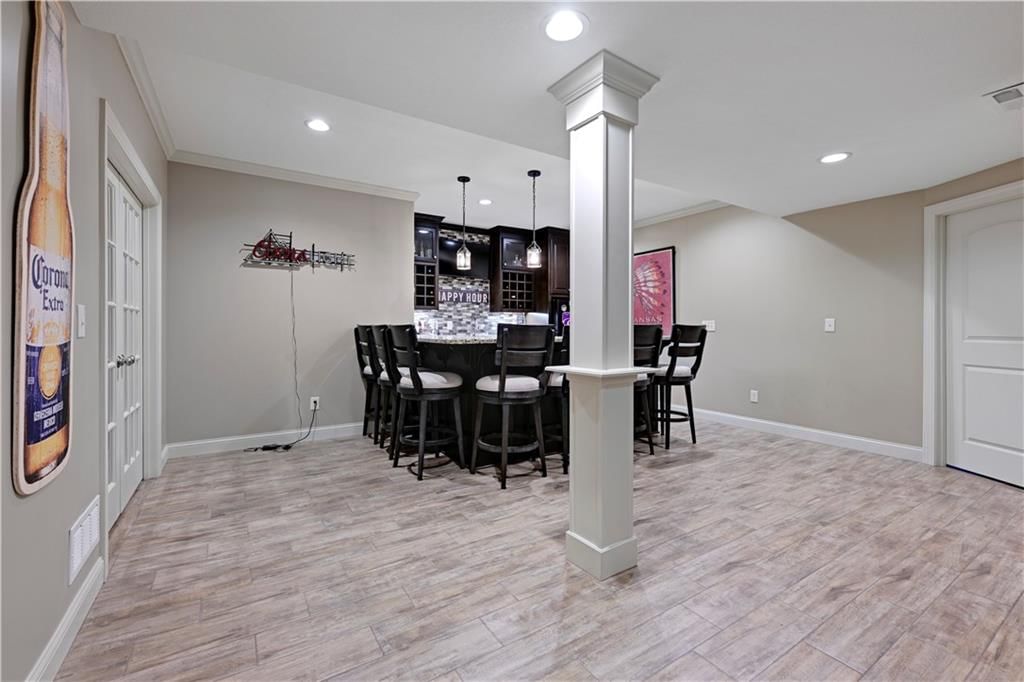 5609 Roundtree Street — photo 42