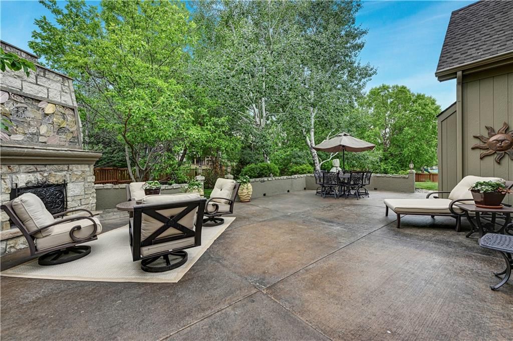 5609 Roundtree Street — photo 43