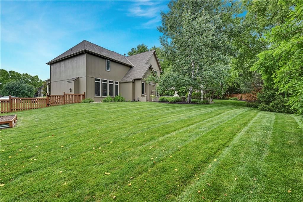 5609 Roundtree Street — photo 48