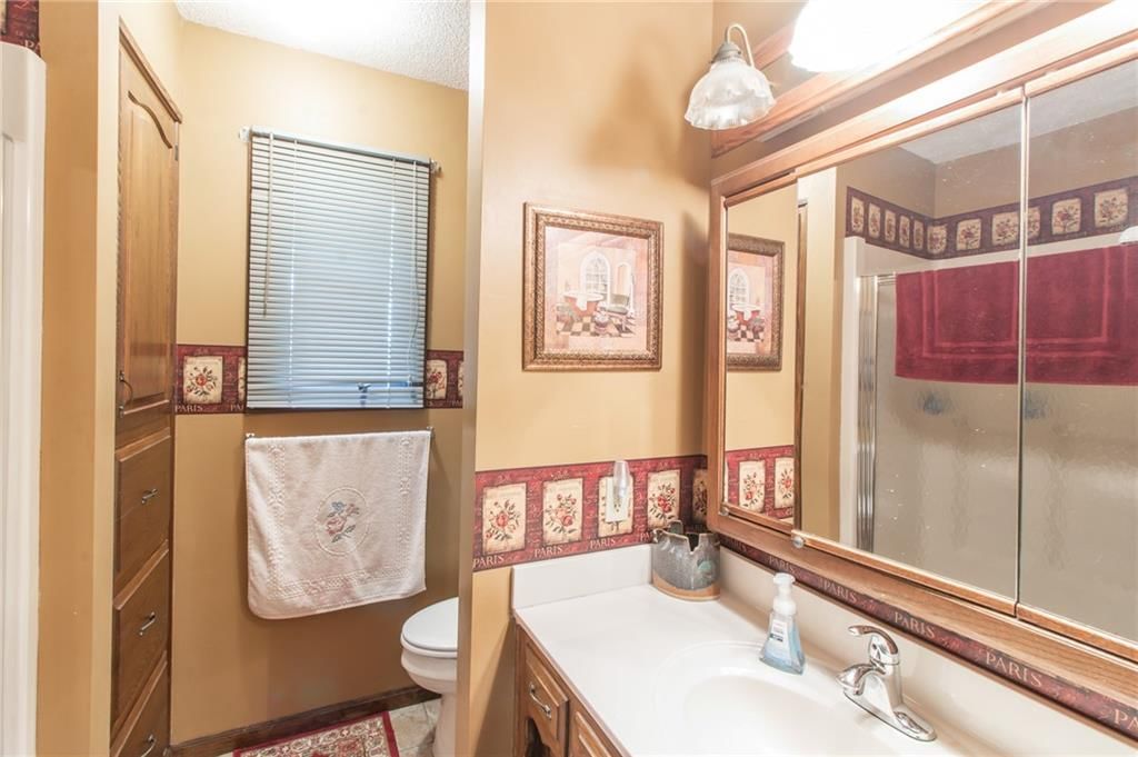 403 W Chestnut Street — photo 20