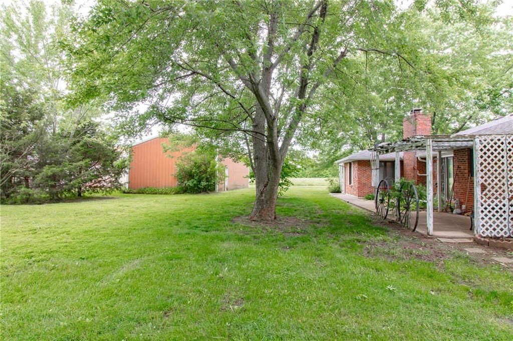 403 W Chestnut Street — photo 27
