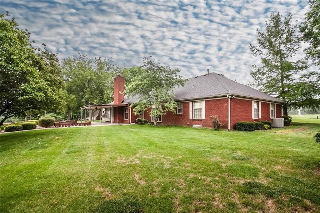 1406 S Golf Club Drive — photo 40