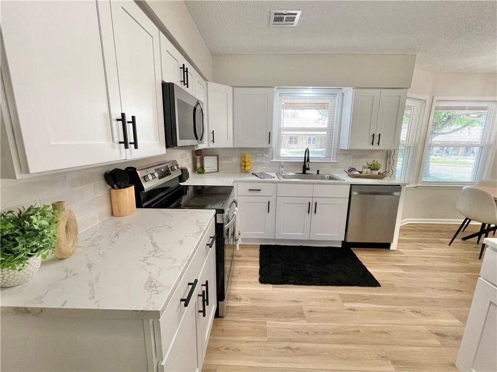 18826 Sunrise Drive — photo 9