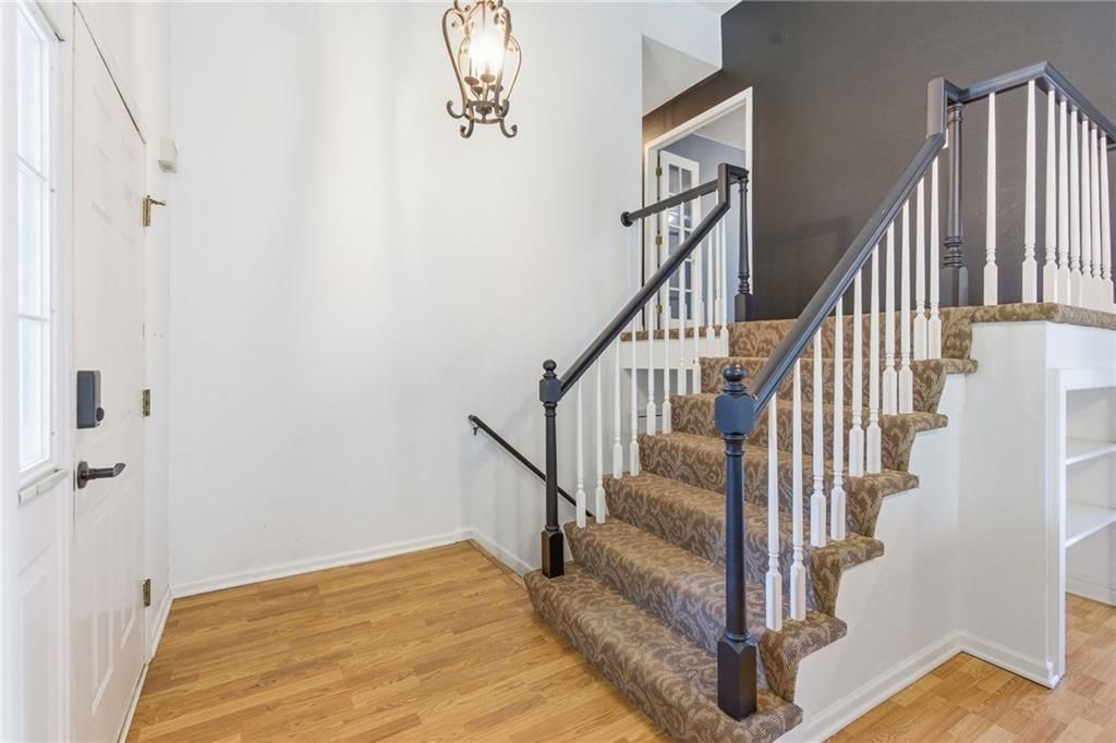 521 Airway Lane — photo 5