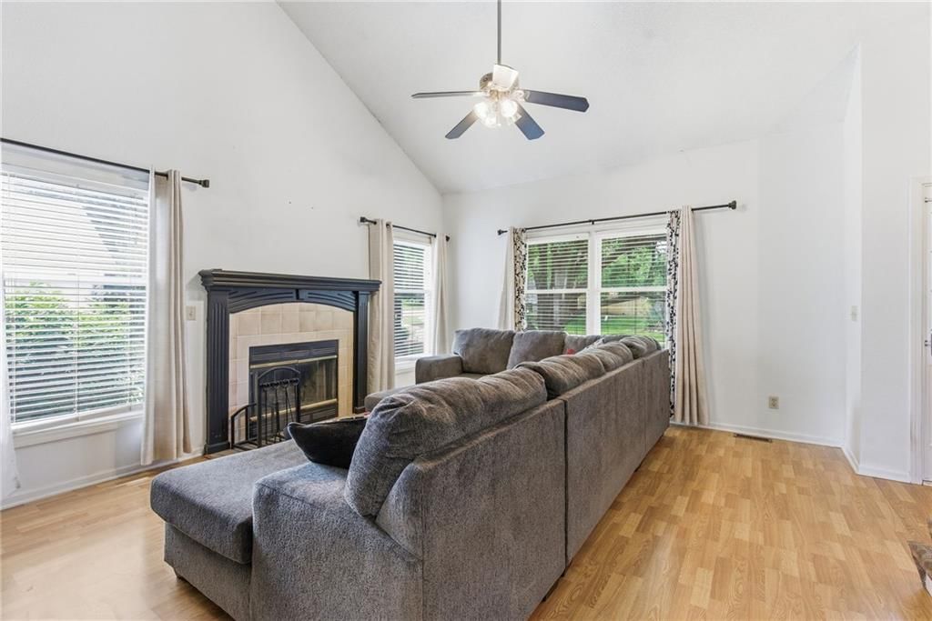 521 Airway Lane — photo 9