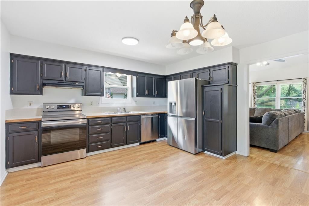 521 Airway Lane — photo 17