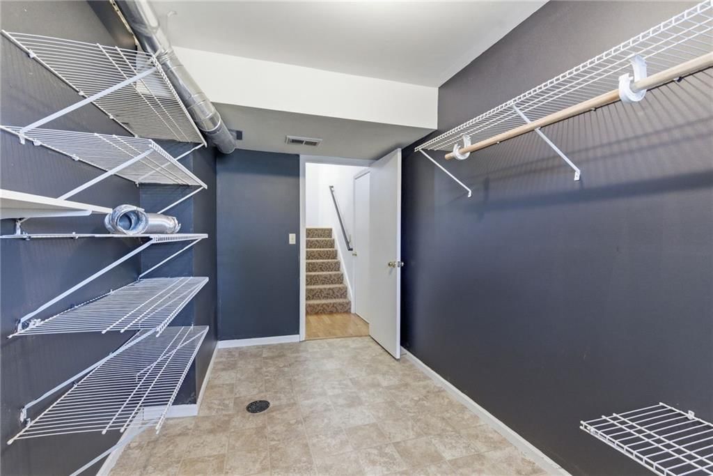 521 Airway Lane — photo 31