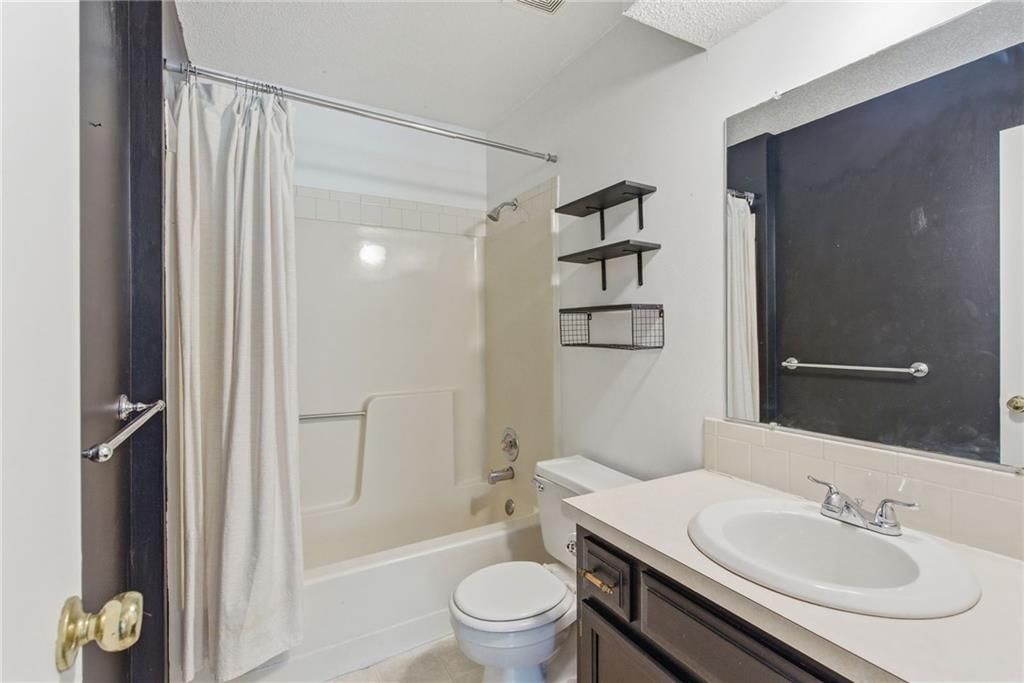 521 Airway Lane — photo 32
