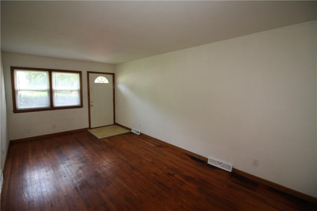 202/204 S Sterling Avenue — photo 5