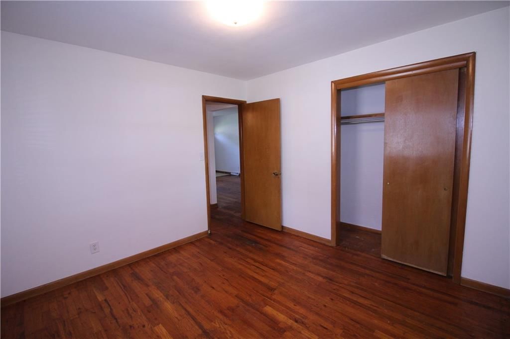 202/204 S Sterling Avenue — photo 12
