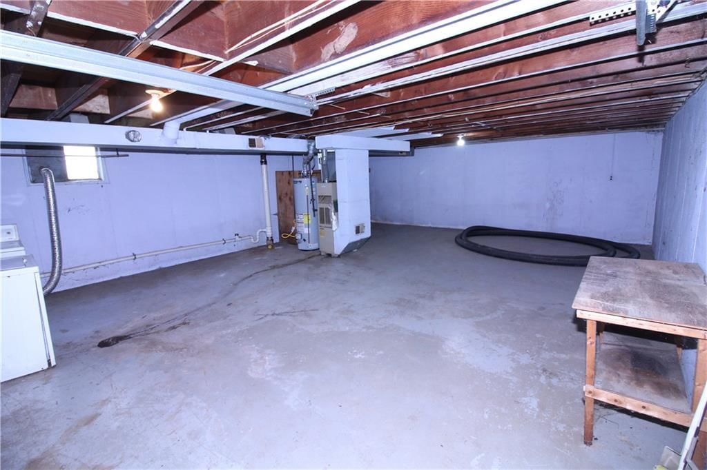 202/204 S Sterling Avenue — photo 14