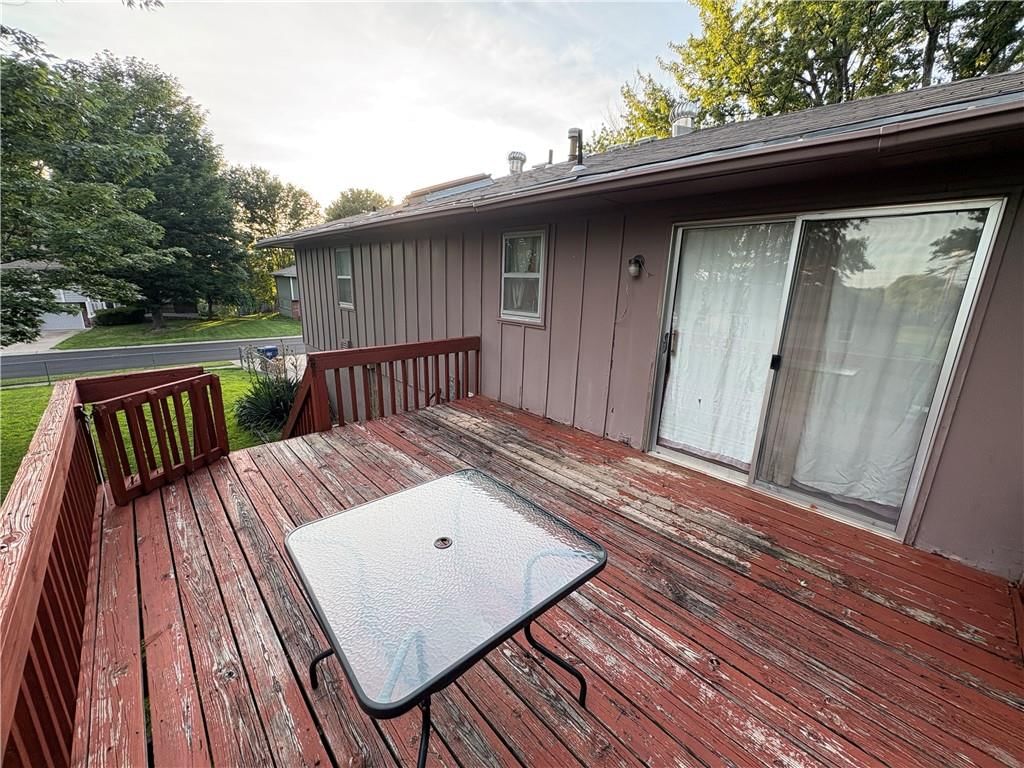 1404 NW Sandalwood Court — photo 23