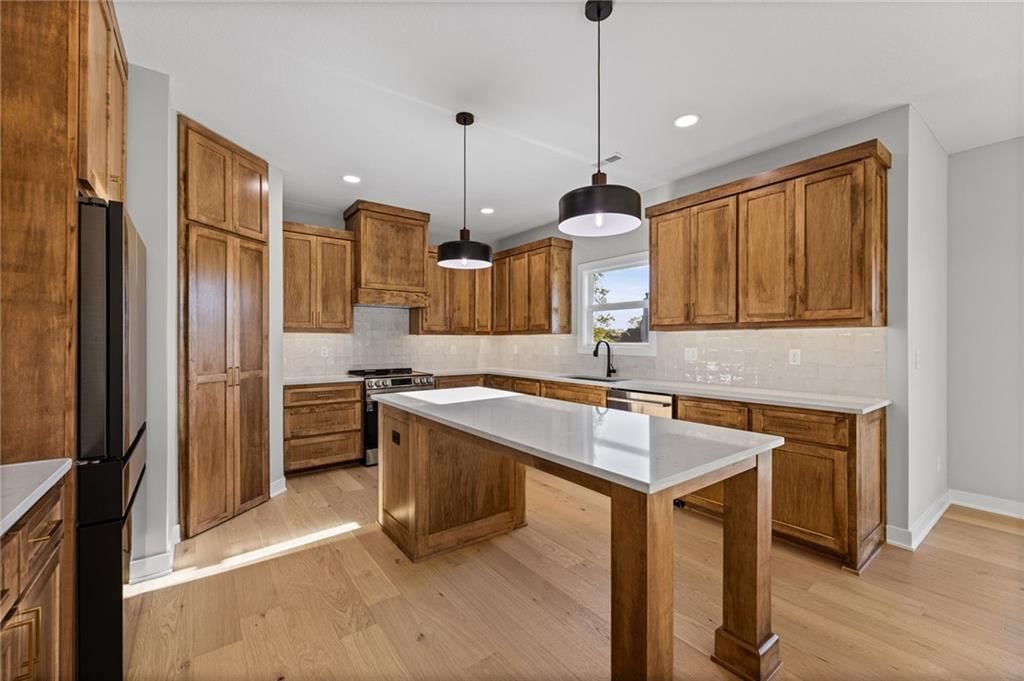 20755 Emerald Street — photo 10
