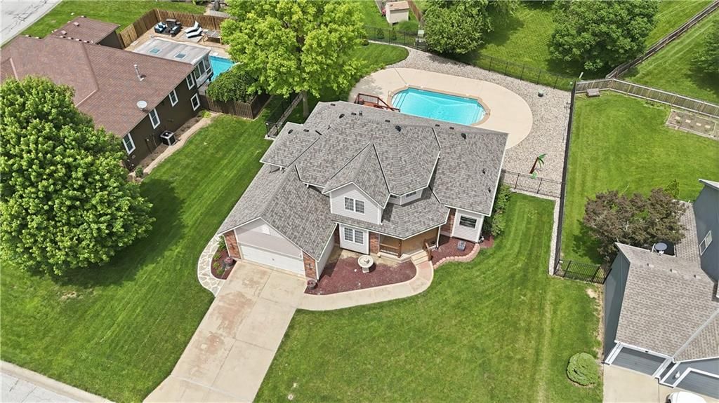 1305 SW Crystal Creek Place — photo 37