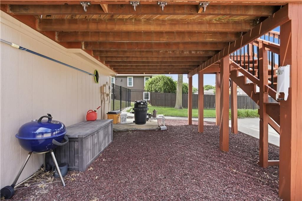 1305 SW Crystal Creek Place — photo 46