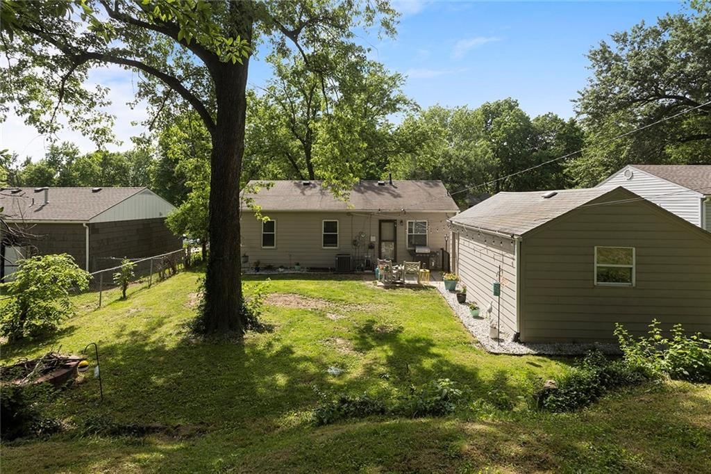 5313 N Euclid Avenue — photo 26