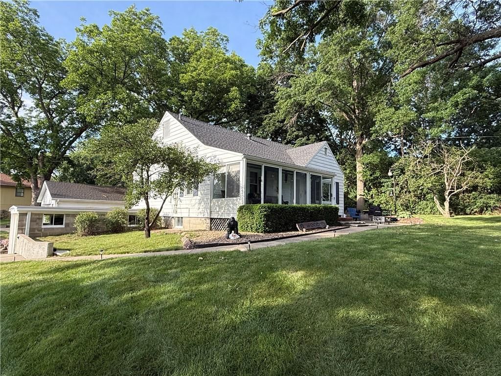 1514 Vilas Street — photo 2