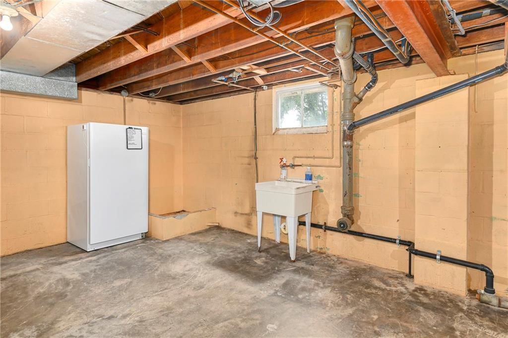 1514 Vilas Street — photo 24