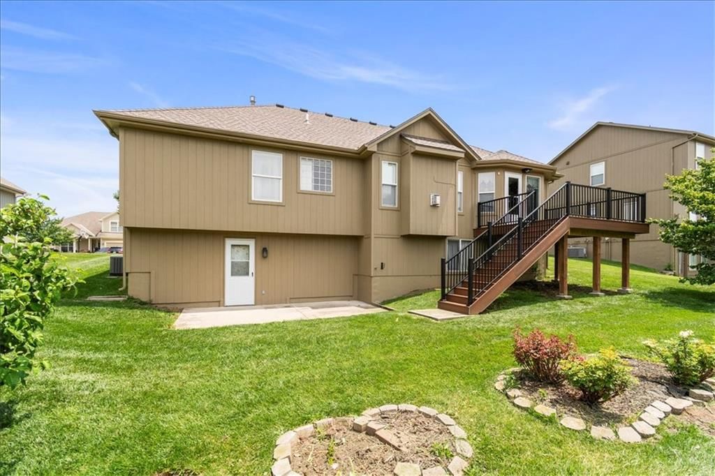 16914 Meadow Creek Court — photo 23