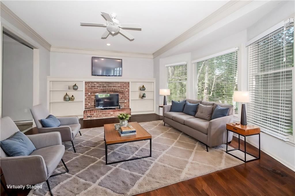 15715 BEVERLY Street — photo 8