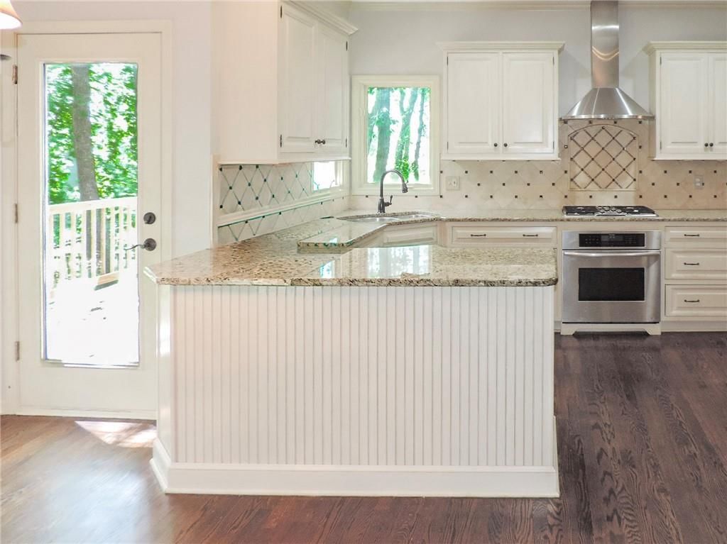 15715 BEVERLY Street — photo 12