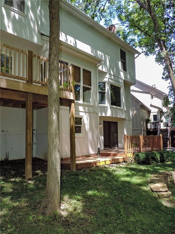 15715 BEVERLY Street — photo 31