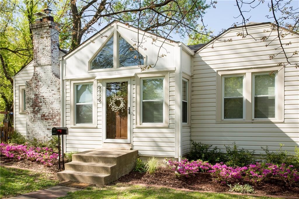 5526 Lowell Street — photo 2