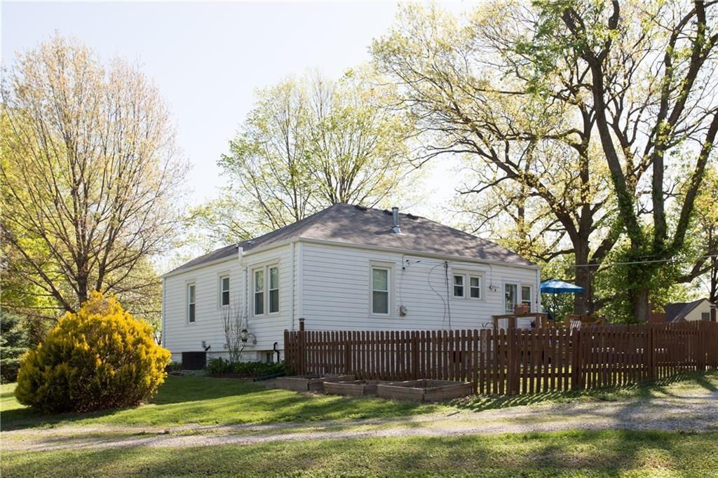 5526 Lowell Street — photo 40
