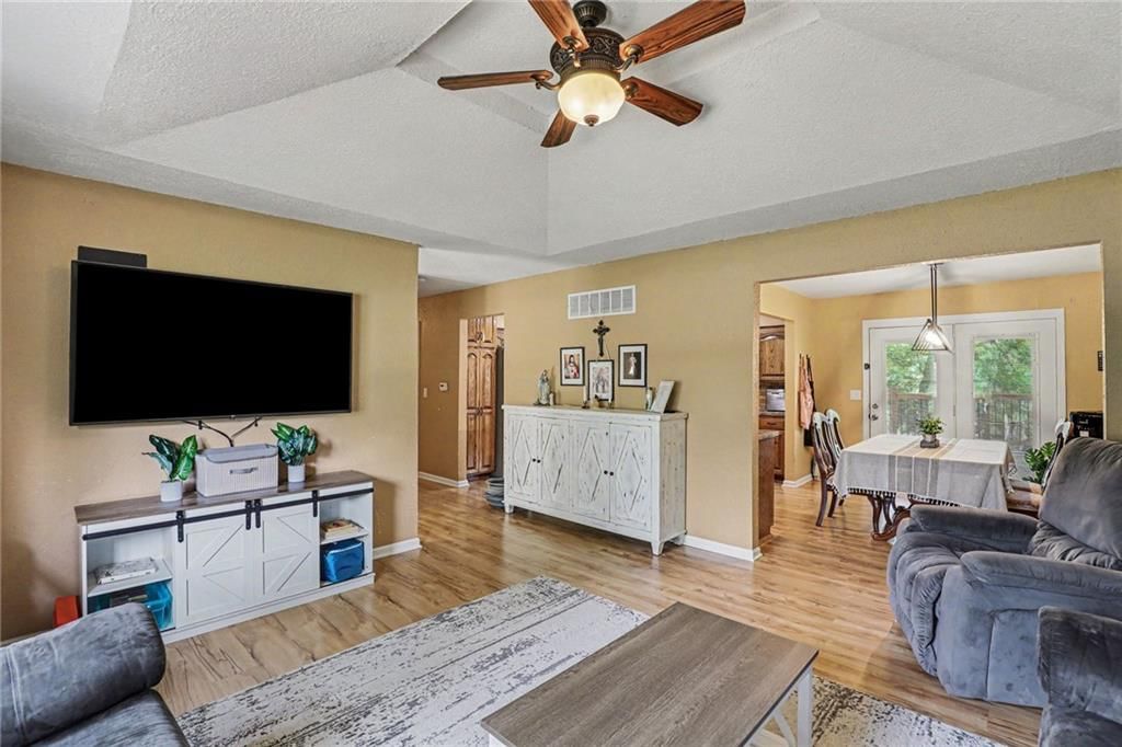 14308 Raymond Road — photo 4