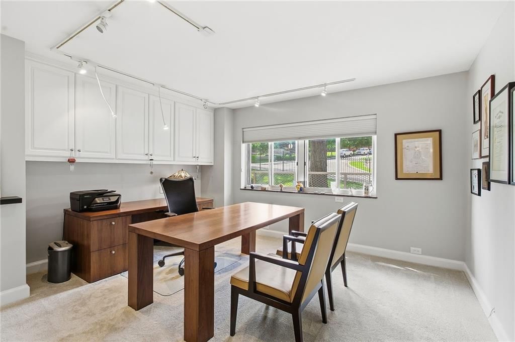 310 W 49th Street — photo 10