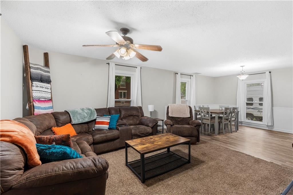 426 W Walnut Street — photo 3
