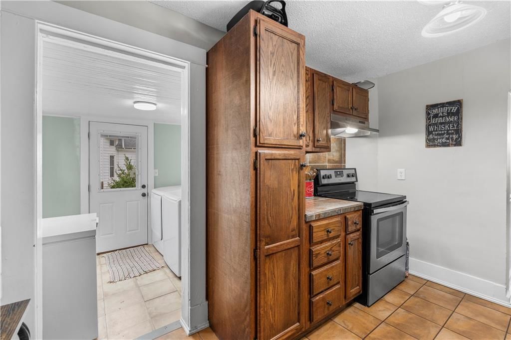 426 W Walnut Street — photo 16