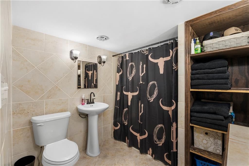 426 W Walnut Street — photo 21