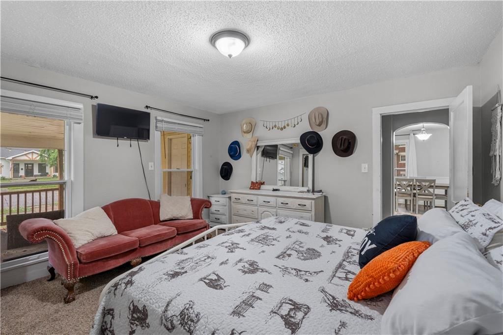 426 W Walnut Street — photo 22