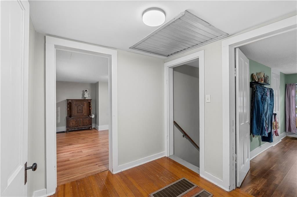 426 W Walnut Street — photo 28
