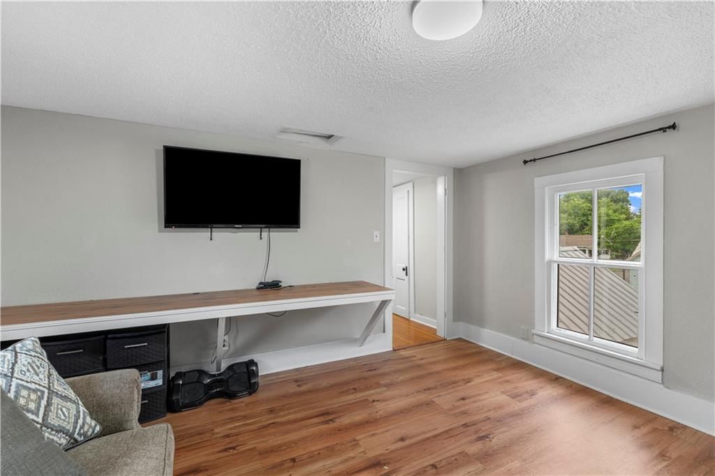 426 W Walnut Street — photo 31