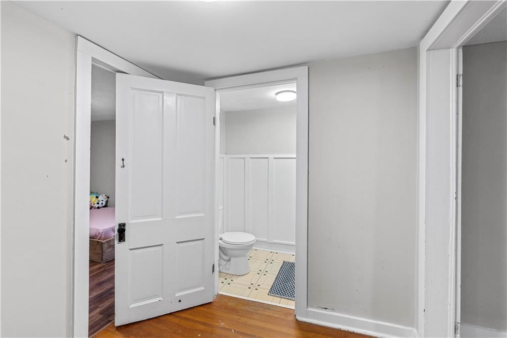 426 W Walnut Street — photo 37