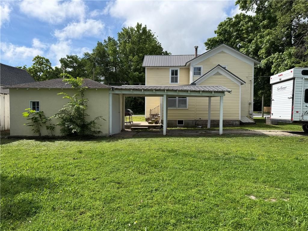 426 W Walnut Street — photo 46