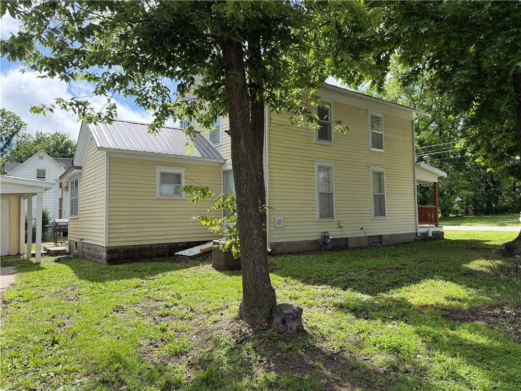 426 W Walnut Street — photo 47
