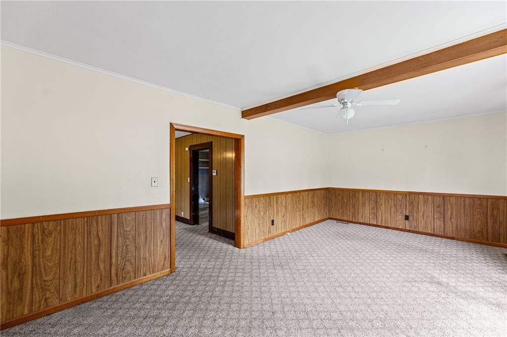 112 S Locust Street — photo 8