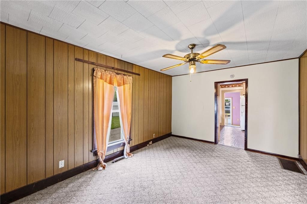 112 S Locust Street — photo 11
