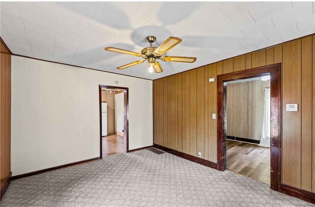 112 S Locust Street — photo 12